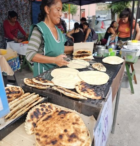 La Municipalidad invita a emprendedores locales a participar en una feria para exhibir sus productos.