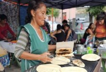 La Municipalidad invita a emprendedores locales a participar en una feria para exhibir sus productos.