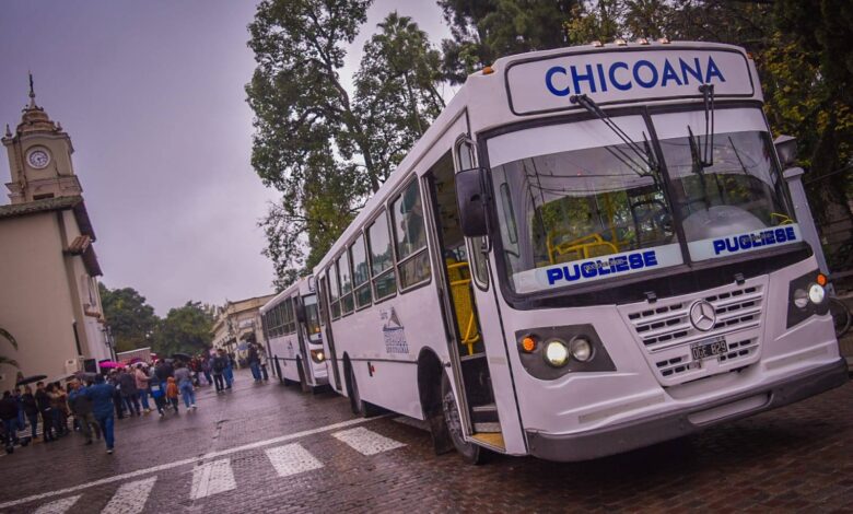 Las unidades ya comenzaron a funcionar y conectan la localidad con diversos parajes del interior: Foto: RR SS