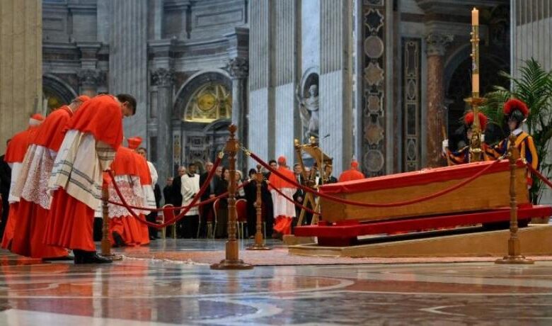 20.000 personas despidieron al Papa Francisco en la Basílica de San Pedro