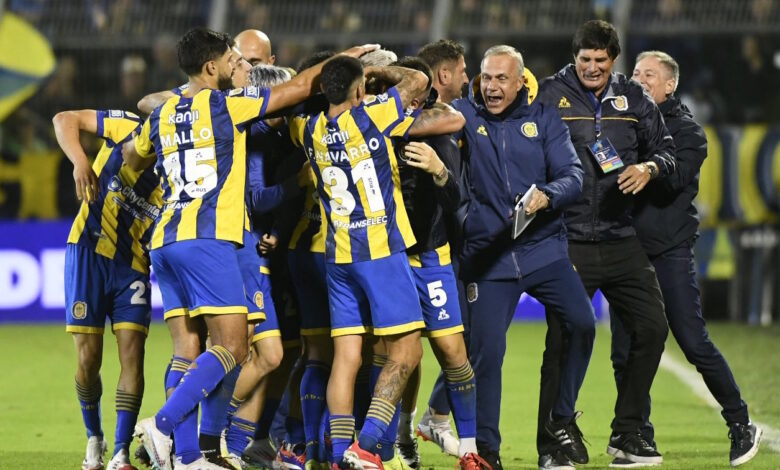 El Canalla aprovechó que Independiente no jugó y se trepó a la cima de la zona