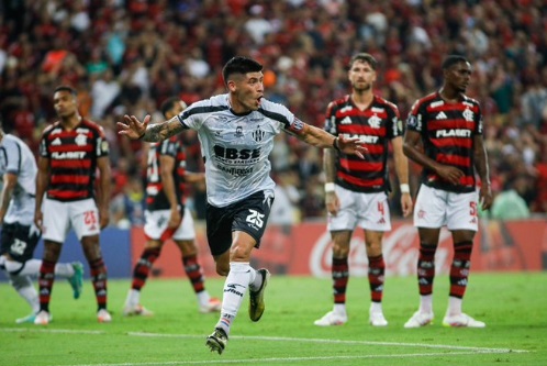 Enorme triunfo en su primer certamen internacional.