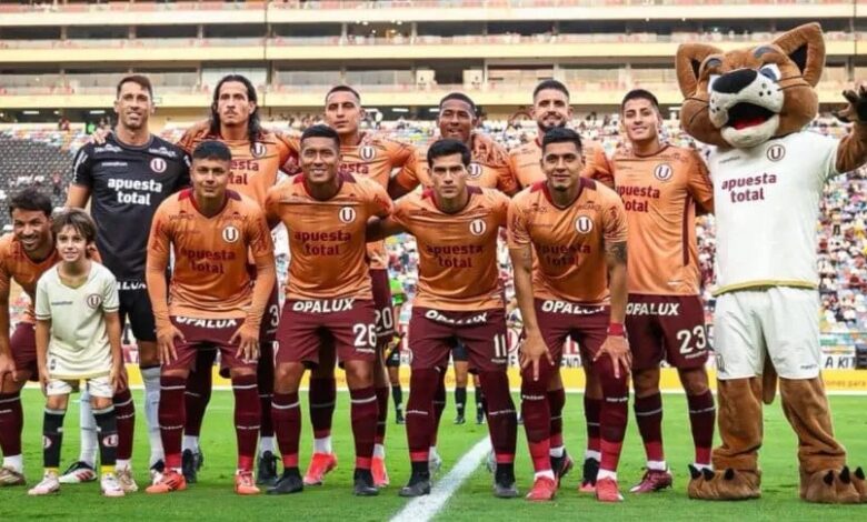 Universitario de Perú milita tercero en la liga, aunque se mantiene invicto como local (@Universitario).