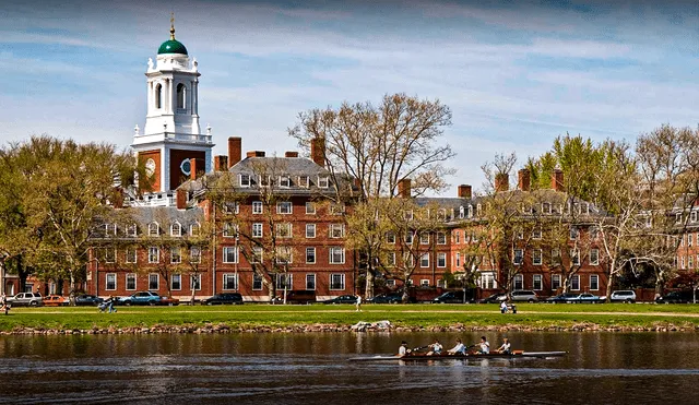 Trump prohíbe a Harvard inscribir estudiantes extranjeros