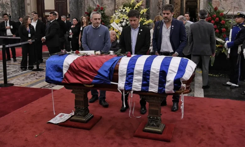 Kicillof pide disculpas al pueblo uruguayo por tuit de Milei durante funeral de Mujica