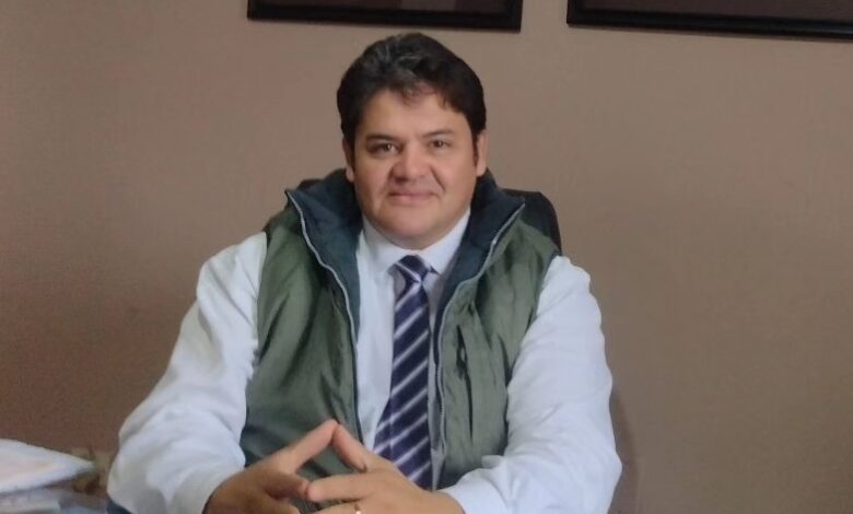 El abogado y candidato a senador, Eduardo Moreno, salió al cruce de las acusaciones del hospital de Rosario de Lerma, que lo señalaron indirectamente por politizar el caso de Noah. Foto: RR SS