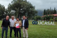 Lino Yonar junto a integrantes de UCASAL.