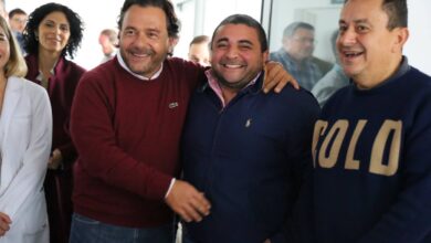 El gobernador y el intendente durante el recorrido de la obra.