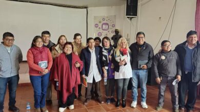 Autoridades provinciales encabezadas por la ministra Cristina Fiore mantuvieron una jornada de trabajo con directivos, legisladores y representantes de San Antonio de los Cobres. Foto: RR SS