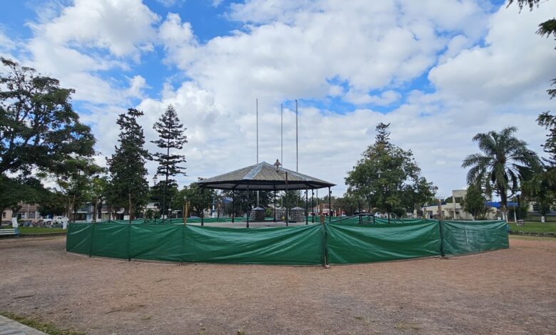 La Municipalidad de Campo Quijano comenzó esta semana la segunda etapa de las obras de remodelación en la Plaza Martín Fierro. Foto: Municipalidad de Campo Quijano