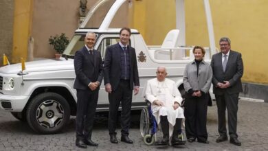 Donó el papamóvil para convertirlo en clínica móvil para niños de Gaza