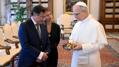 León XIV rechazó la invitación de Petro para ir a su país y albergar dialogo de paz