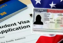 Trump suspende entrevistas para visas estudiantiles y exige revisión de redes sociales