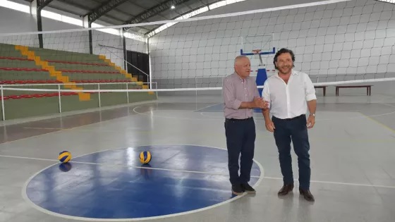 El Gobernador Gustavo Sáenz recorrió las instalaciones acompañado del Intendente Juan Aguirre. Foto: Gobierno de Salta
