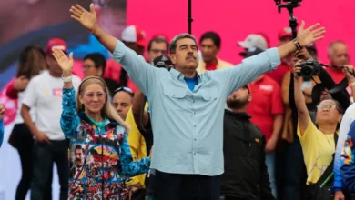 Maduro impone restricciones aéreas y acusa complot internacional a días de las elecciones