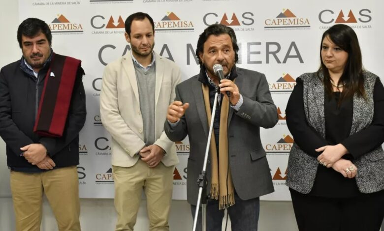 El gobernador, Gustavo Sáenz, en el Día de los Proveedores Mineros.