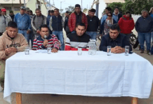 Trabajadores de Obras Públicas realizaron una conferencia de prensa para repudiar el ataque que sufrió el secretario del área, Sebastián Domínguez. Foto: RR SS