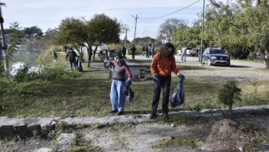 La Municipalidad de Campo Quijano impulsó una jornada de limpieza en el Dique Las Lomitas. Foto: RR SS