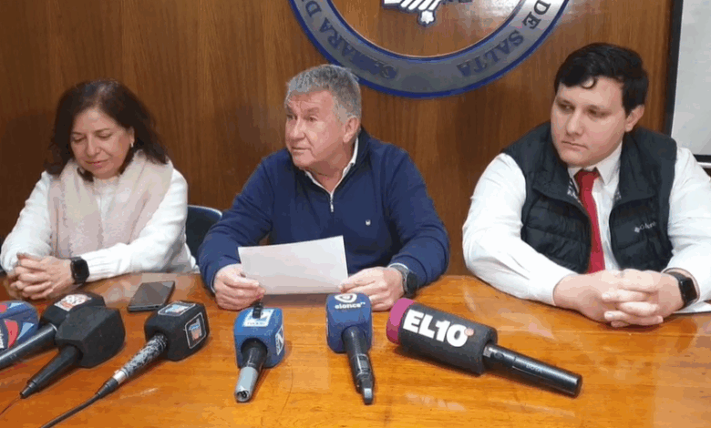Empresarios repudiaron a Carlos Saravia.