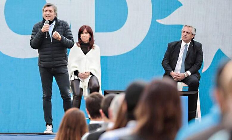 Máximo Kirchner abre la puerta a su candidatura y afirma que Cristina seguirá aportando al peronismo
