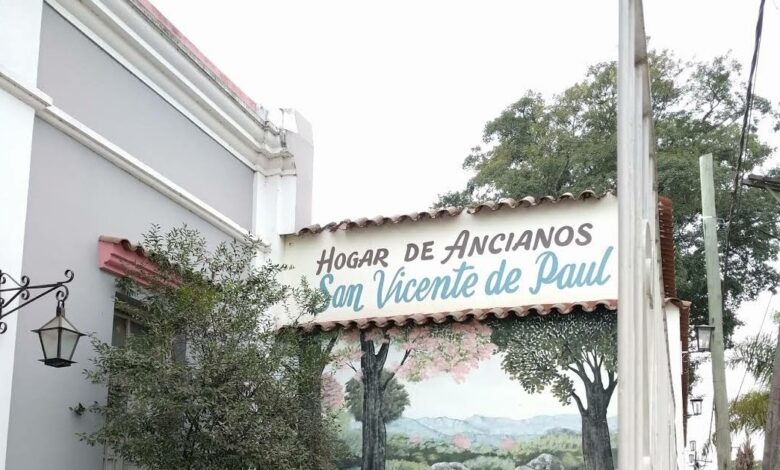 Los ancianos son del Hogar San Vicente de Paul.