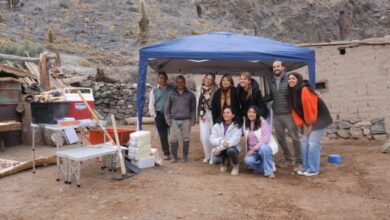 Gabriel Copa, productor de San Bernardo de las Zorras, recibió recursos que mejoran sus condiciones de trabajo y comercialización.Foto: Municipalidad de Campo Quijano