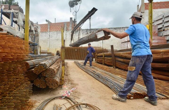 Se dispararon un 74 % las importaciones de insumos para la construcción