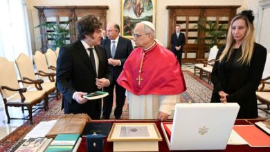 Milei se reunió con León XIV para discutir sobre la situación socioeconómica en Argentina