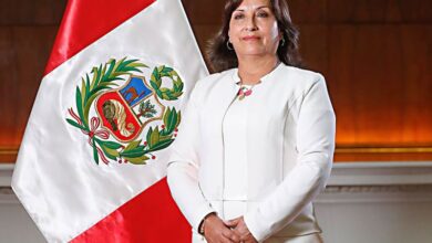 Boluarte incrementa su salario presidencial a un 120% en medio de la pobreza
