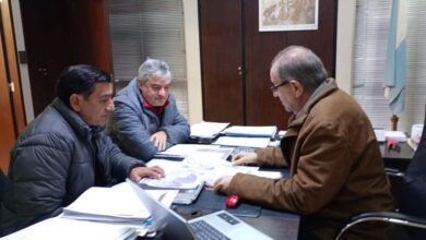 El intendente de Sergio Copa, junto al diputado Daniel Segura, se reunió con el ministro de Infraestructura, Sergio Camacho.Foto: Municipalidad de El Bordo