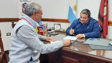 Issa junto a Pedro de los Ríos.