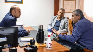 El intendente Enrique Borelli, mantuvo un encuentro con el ministro de Salud de la provincia, Federico Mangione. Foto; Municipalidad de Cerrillos.