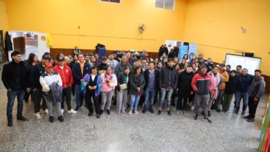60 vecinos participaron de la capacitación encabezada por el intendente Issa. Foto: Municipalidad de Metán.