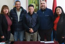 El intendente Lino Fernando Yonar mantuvo una reunión clave con representantes del Tren a las Nubes. Foto: Municipalidad de Campo Quijano