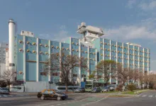 Empleados del Hospital Naval convocan a paro tras 560 despidos