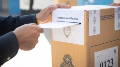 La Junta Electoral bonaerense define el padrón con colores y fotografías de candidatos