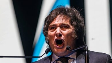 Un sondeo reciente evidencia que el 56,8 % de los argentinos rechaza las políticas de Milei