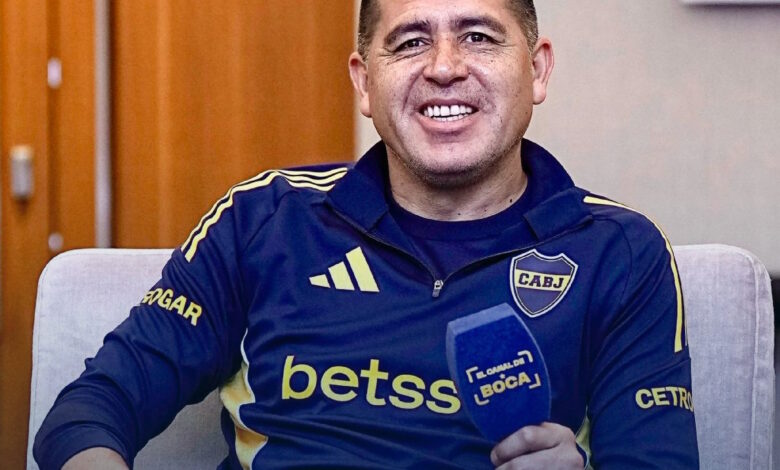Un cuestionado Juan Riquelme atraviesa momentos complicados en Boca