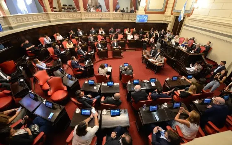 Senadores presentaron propuestas legislativas para garantizar mayores recursos a las provincias