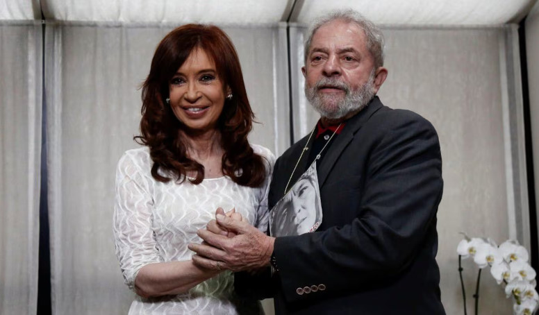 Cristina Kirchner pide al tribunal permiso para recibir a Lula en su domicilio judicial