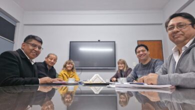Gabinete de la Facultad de Ingeniería junto a Senadores.