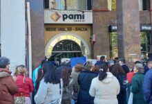 Reclamo en las puertas del PAMI.
