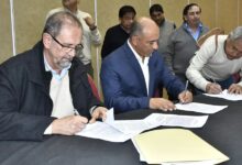 Firma del acuerdo paritario.