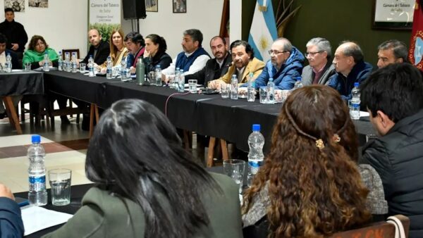 Reunión de gabinete ampliado en Chicoana.