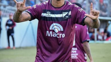 Ledesma debutó como titular y anotó su primer gol en Central. (CNoficial)