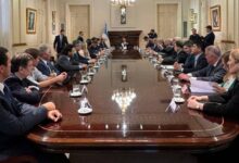 Gobierno impulsa encuentro con provincias tras acto cancelado en Tucumán
