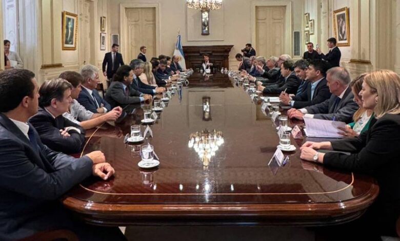 Gobierno impulsa encuentro con provincias tras acto cancelado en Tucumán