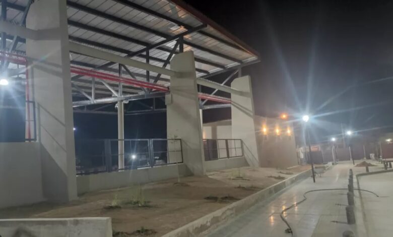 El edificio ya cuenta con instalación de mobiliario y pruebas de iluminación completadas. Foto: Gobierno de Salta