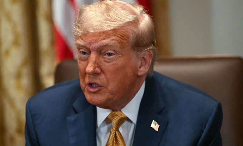 Trump obtiene respaldo de la Corte Suprema y acelera sus planes de despidos federales