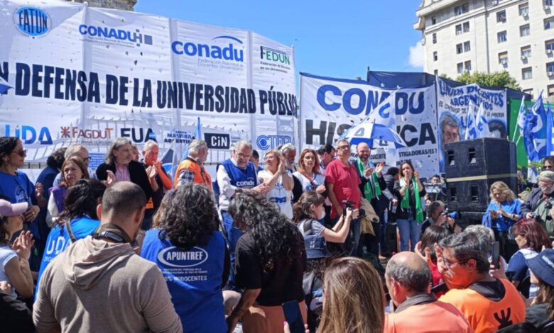 Docentes universitarios convocan paro de siete días a partir del 11 de agosto